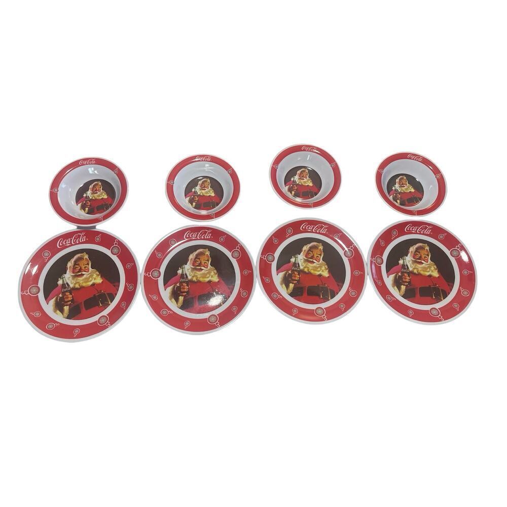 Gibson Melamine  Christmas Santa Coca-Cola‎ Dinnerware 4 Plates & Bowls
